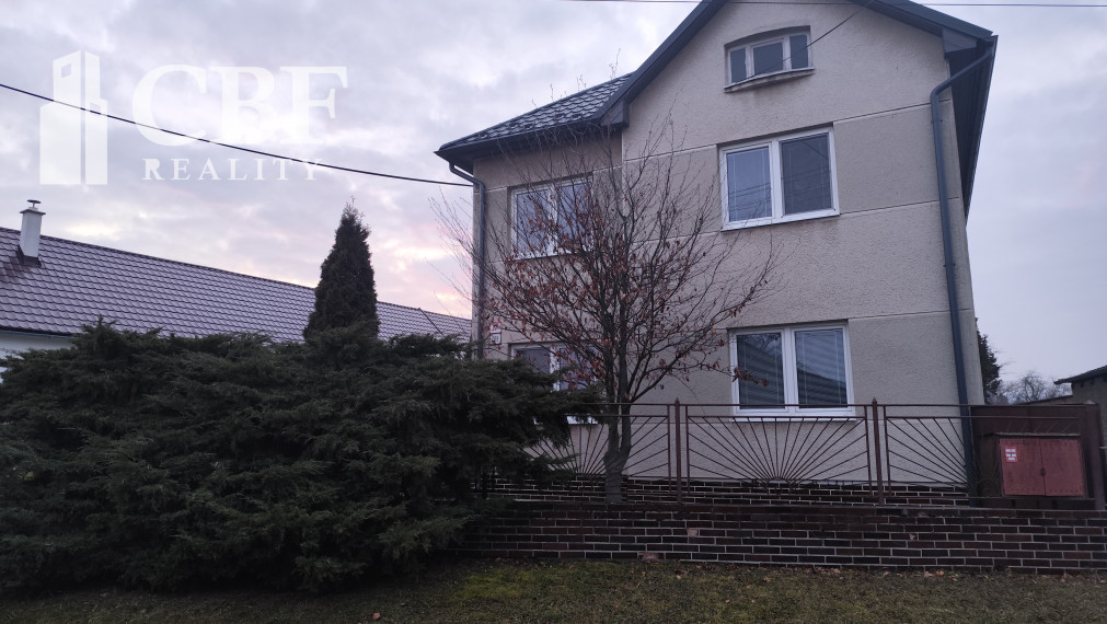 Tomášovce-  dom na predaj s veľkým pozemkom