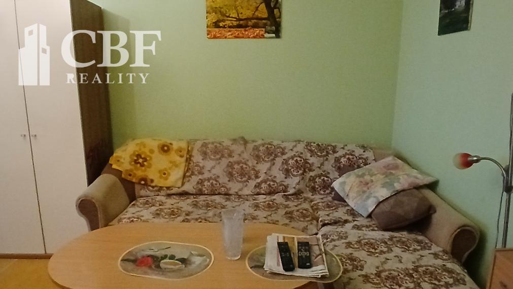 Na predaj 1-izbový byt s 2 balkónmi  v pôvodnom stave.