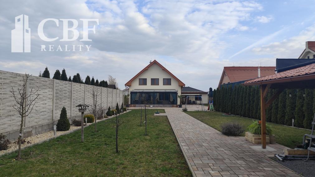 Lučenec- nadštandardný  rodinný dom v Lučenci