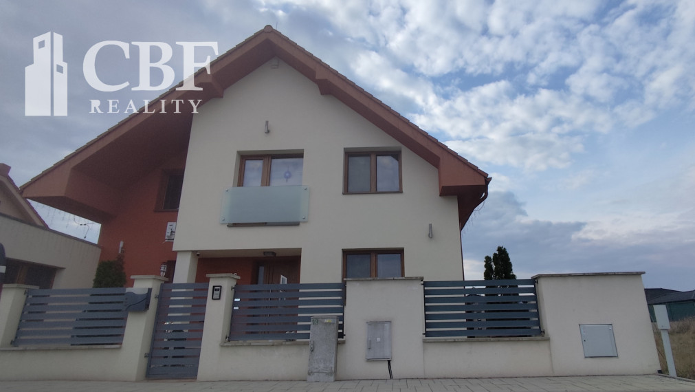 Lučenec- nadštandardný  rodinný dom v Lučenci