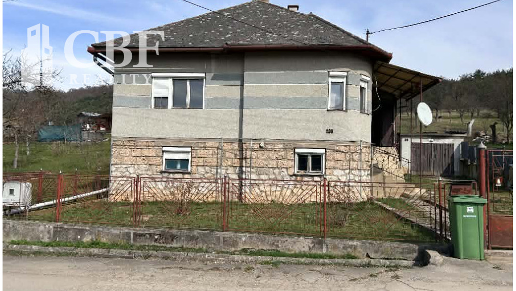 NA PREDAJ!!! Dom v Lipovníku s výhľadmi a rozľahlým pozemkom