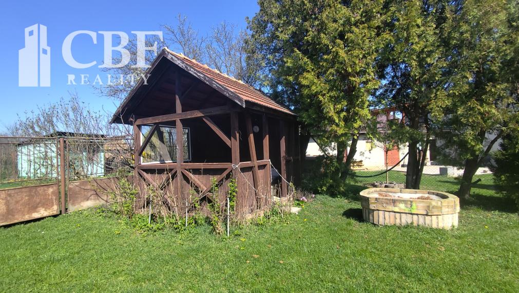 Tomášovce-   rodinný dom na predaj s veľkým pozemkom