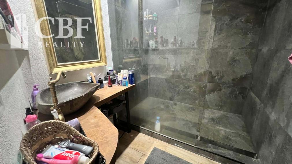 Na predaj 2-podlažný dom so záhradou a garážou v Nadabulej