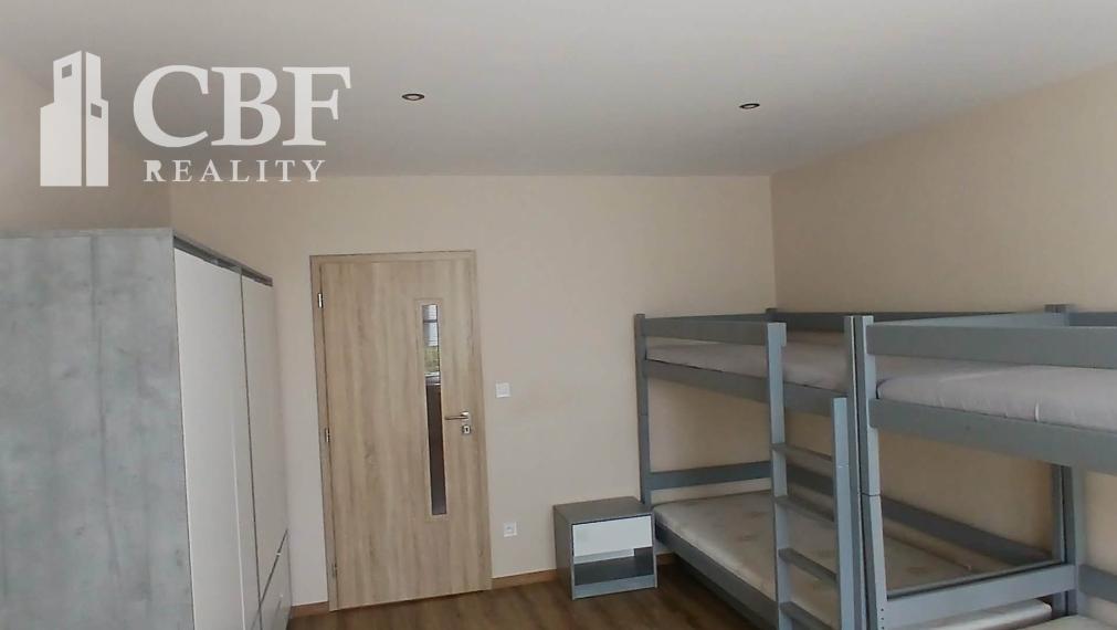 NA PREDAJ 3-IZBOVÝ BYT RENOVOVANÝ, VARGOVÉ POLE - ROŽŇAVA