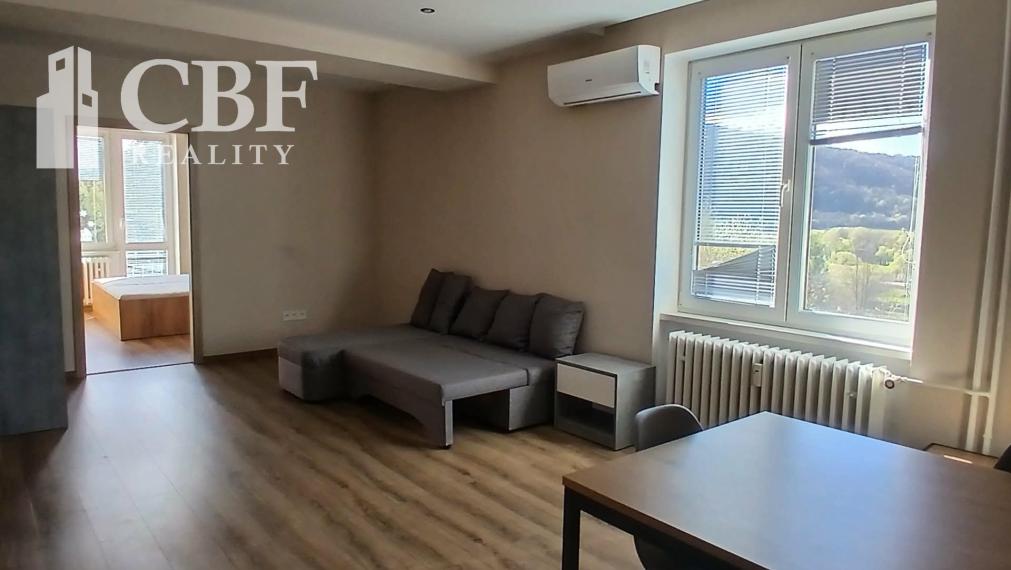 NA PREDAJ 3-IZBOVÝ BYT RENOVOVANÝ, VARGOVÉ POLE - ROŽŇAVA