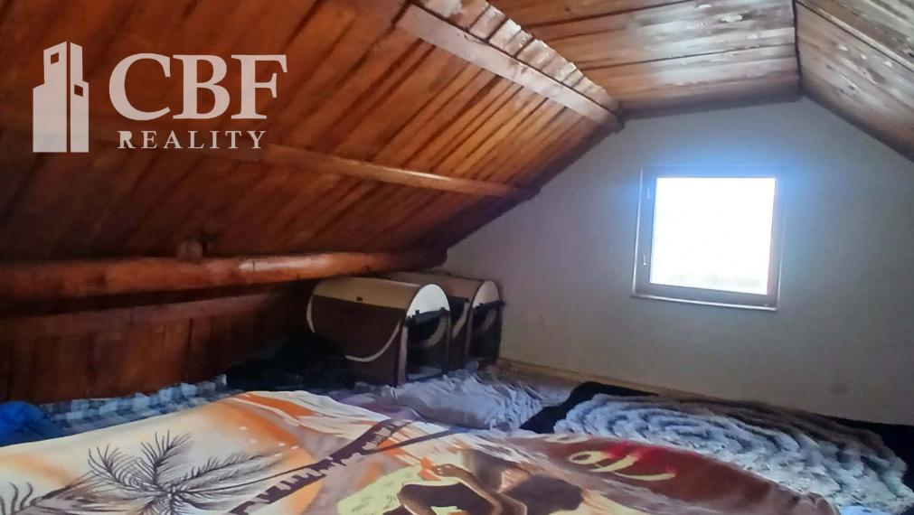 Exkluzívne na predaj- Slnečná záhrada s chatkou a altánkom