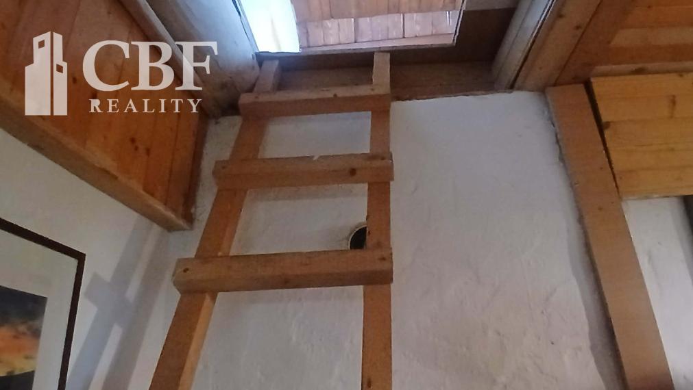 Exkluzívne na predaj- Slnečná záhrada s chatkou a altánkom