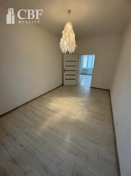 Plešivec-na predaj moderný a priestranný 2-izbový byt po kompletnej rekonštrukcii