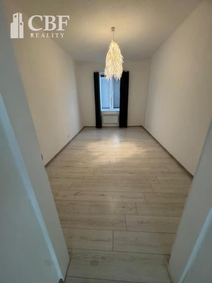 Plešivec-na predaj moderný a priestranný 2-izbový byt po kompletnej rekonštrukcii