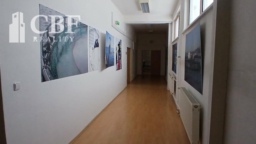 Na prenájom administratívne priestory- Brzotín- Bak