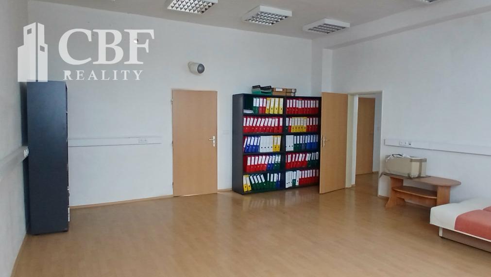 Na prenájom administratívne priestory- Brzotín- Bak