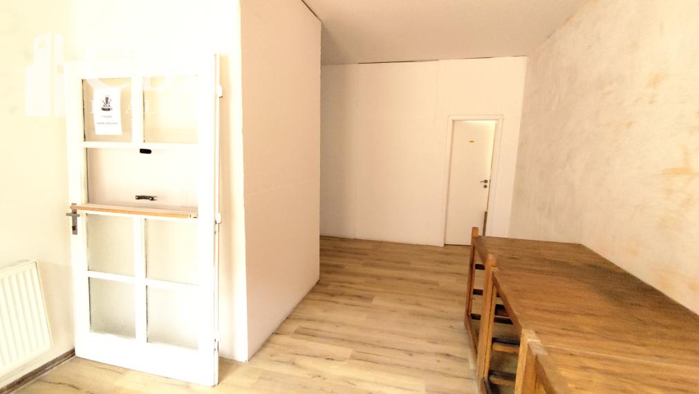 Dom v centre Plešivca na predaj