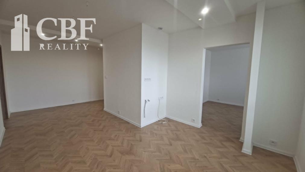 NA PREDAJ KOMPLETNE ZREKONŠTRUOVANÝ 4-IZBOVÝ BYT S BALKÓNOM