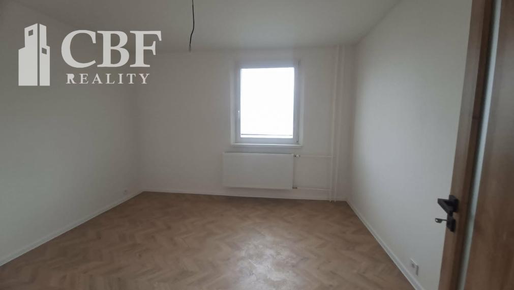 NA PREDAJ KOMPLETNE ZREKONŠTRUOVANÝ 4-IZBOVÝ BYT S BALKÓNOM