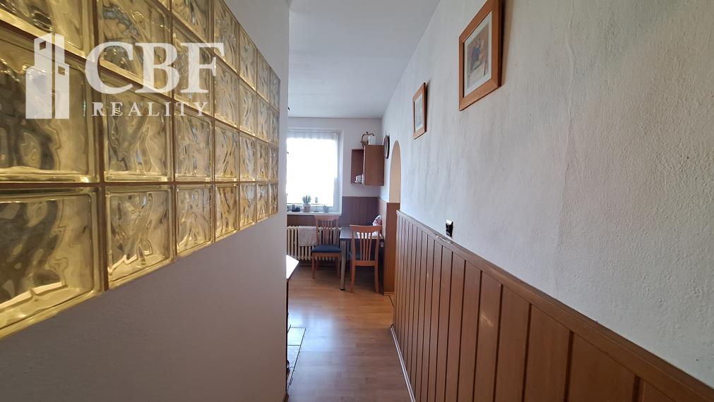 2-IZBOVÝ BYT S BALKÓNOM NA PREDAJ !