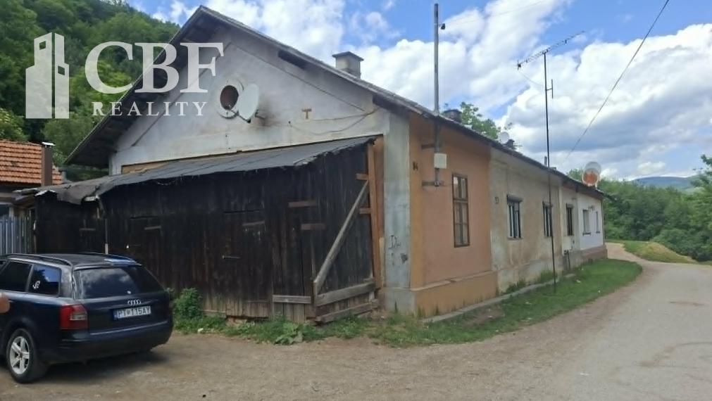 Na predaj 2-izbový dom na Rožňavskej Bani