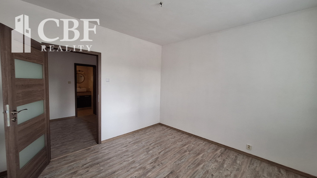 2-IZBOVÝ BYT NA PREDAJ V ROŽŇAVE