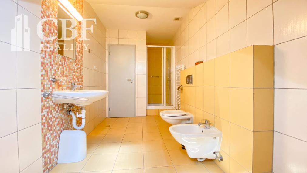 PRENÁJOM 2i apartmán v blízkosti centra s parkovacím miestom, Poprad
