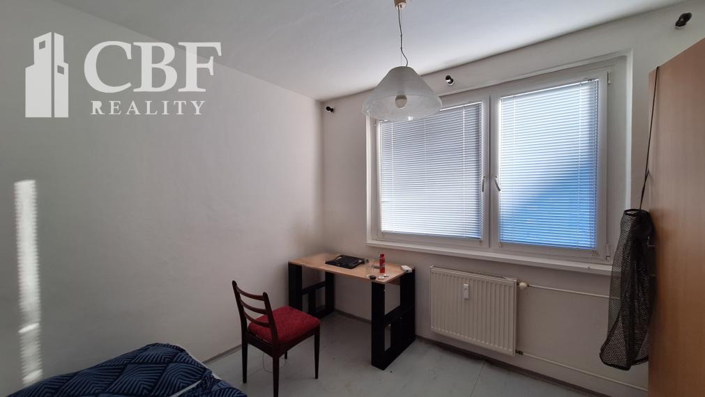 3-IZBOVÝ BYT S LOGGIOU NA PREDAJ, OKRUŽNÁ ULICA ROŽŇAVA