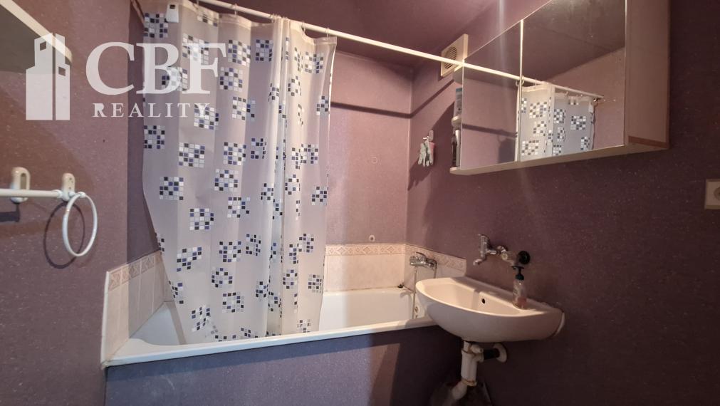 3-IZBOVÝ BYT S LOGGIOU NA PREDAJ, OKRUŽNÁ ULICA ROŽŇAVA