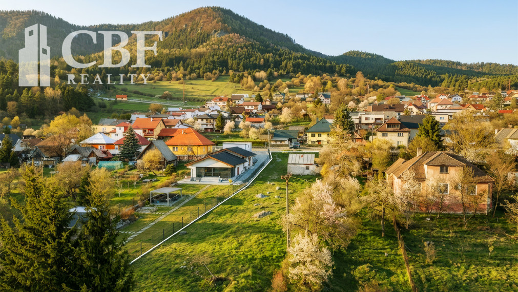 Stavebný pozemok v Ružomberku - Hrboltová - 1 914 m2