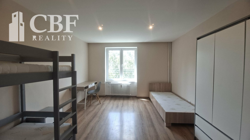 ZNÍŽENÁ CENA! 3-IZBOVÝ BYT RENOVOVANÝ, VARGOVÉ POLE- ROŽŇAVA
