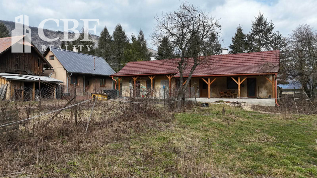 Jedinečná usadlosť na samote pod Silickou planinou -Gombasek