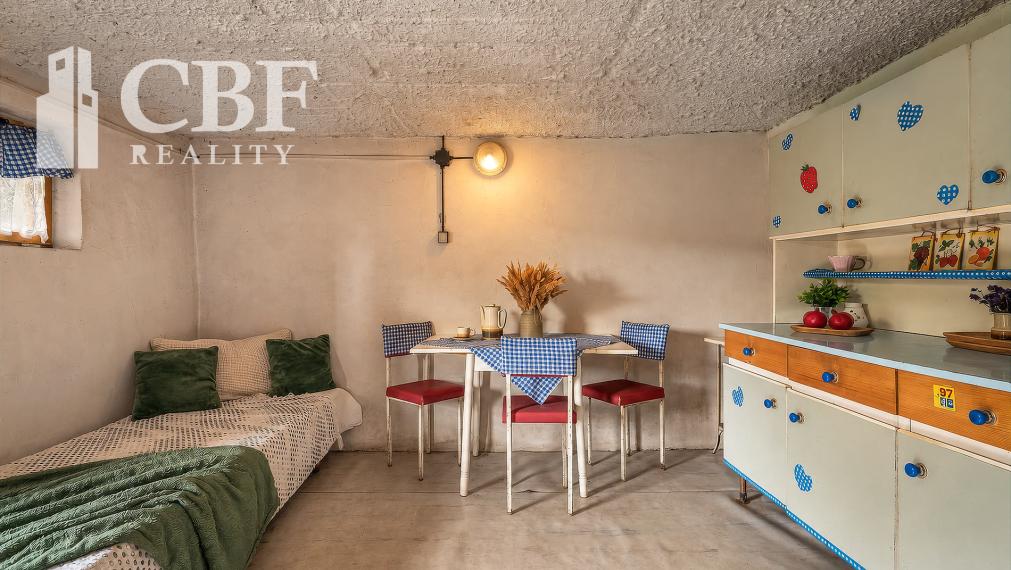 Záhradkárska chata s vlastným pozemkom 404 m² v krásnom prostredí Podolínca