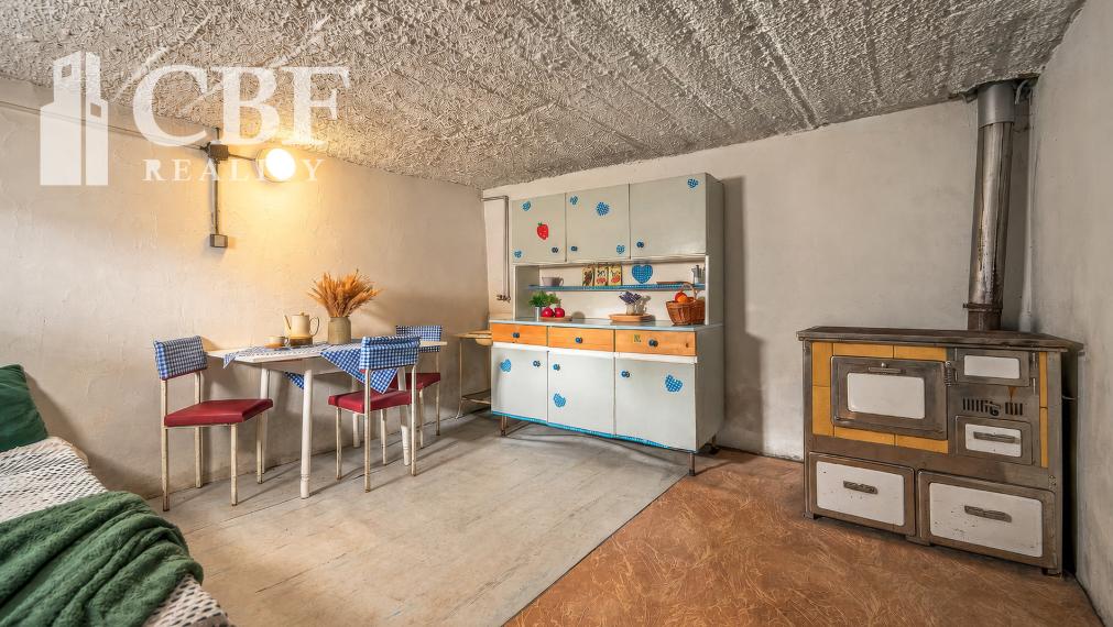 Záhradkárska chata s vlastným pozemkom 404 m² v krásnom prostredí Podolínca