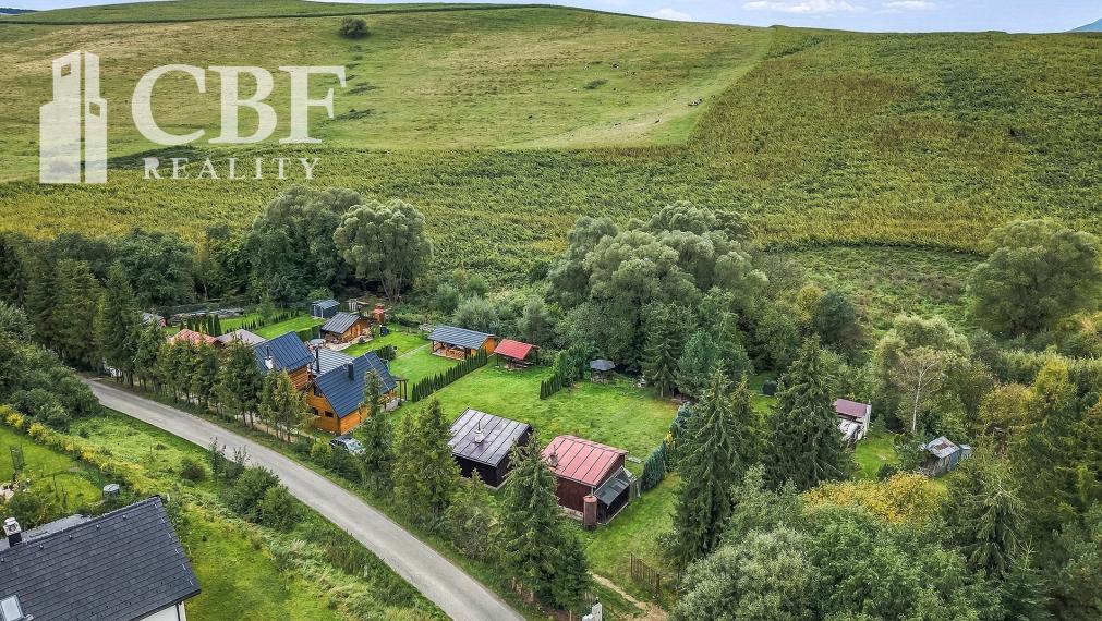 Záhradkárska chata s vlastným pozemkom 404 m² v krásnom prostredí Podolínca