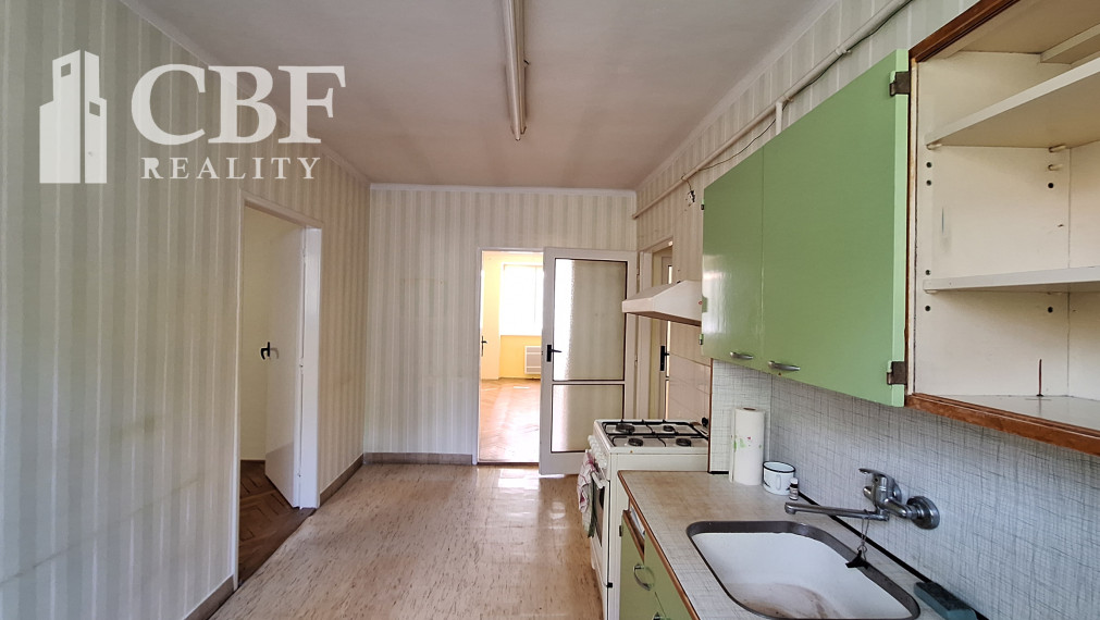 3-iZBOVÝ BYT S BALKÓNOM NA PREDAJ !