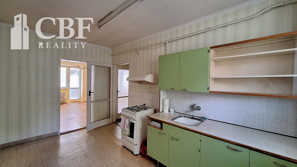 3-iZBOVÝ BYT S BALKÓNOM NA PREDAJ !