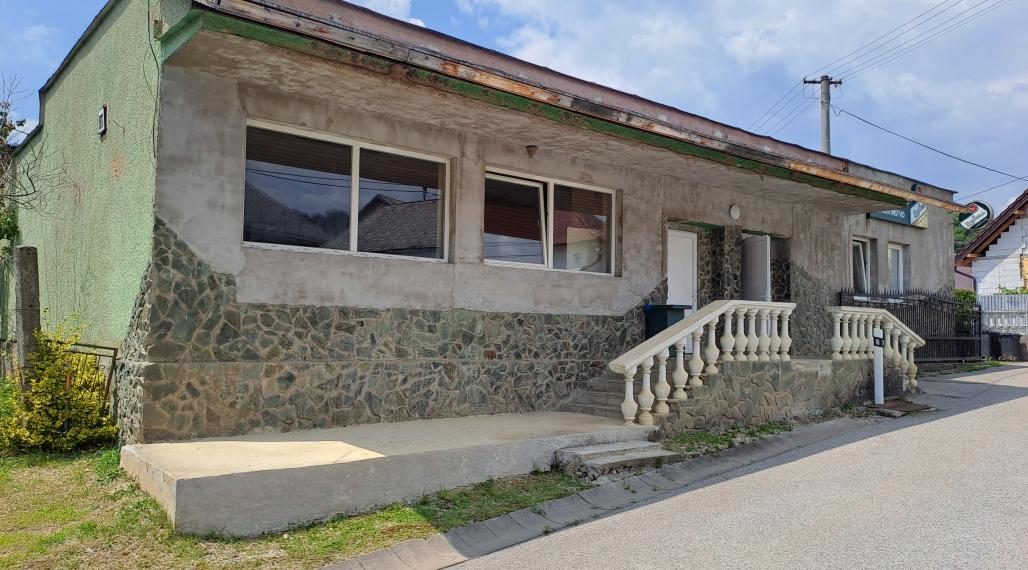 Na predaj podnikateľská budova v Koceľovciach