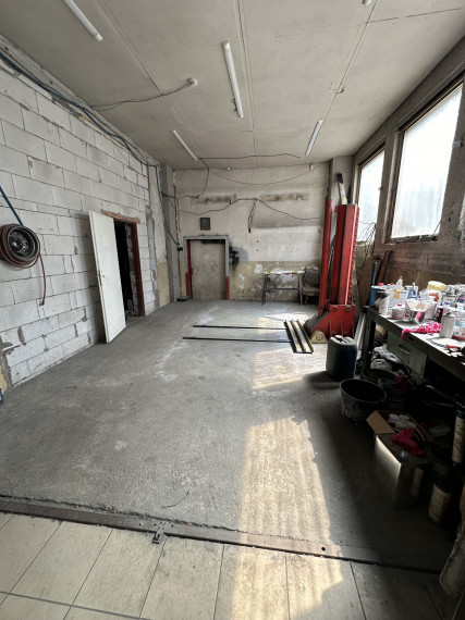 NA PREDAJ KOMERČNÝ OBJEKT V ROŽŇAVE