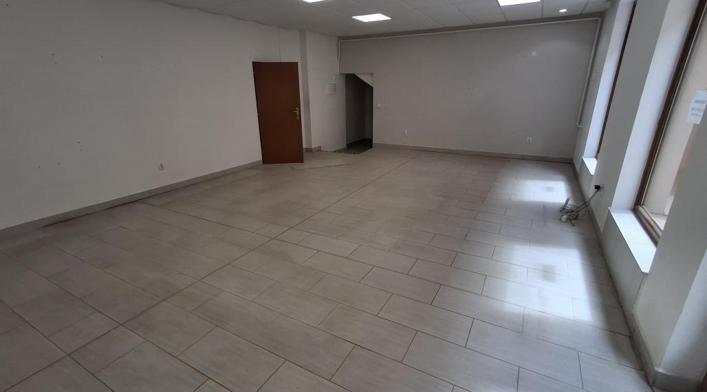 Na prenájom obchodné/ kancelárske priestory v centre Rožňavy
