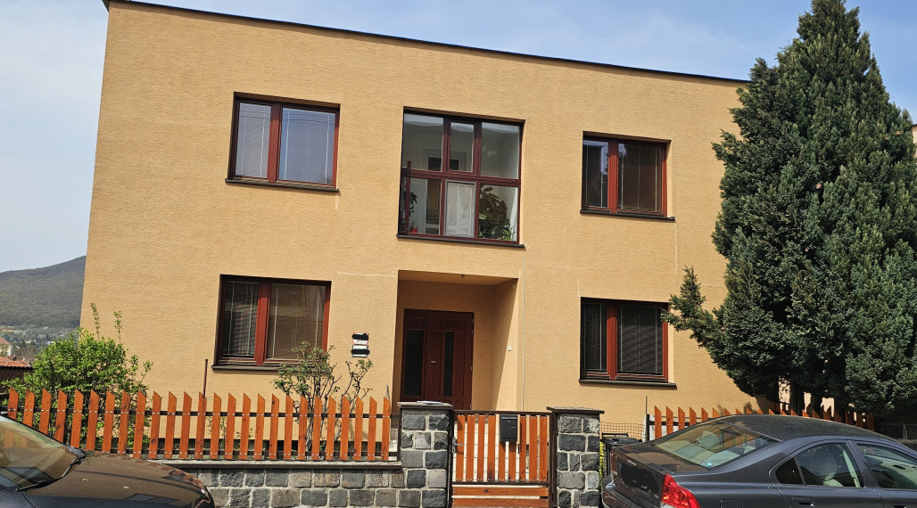 !!! ZNÍŽENÁ CENA !!!  na predaj dvojpodlažný rodinny dom.