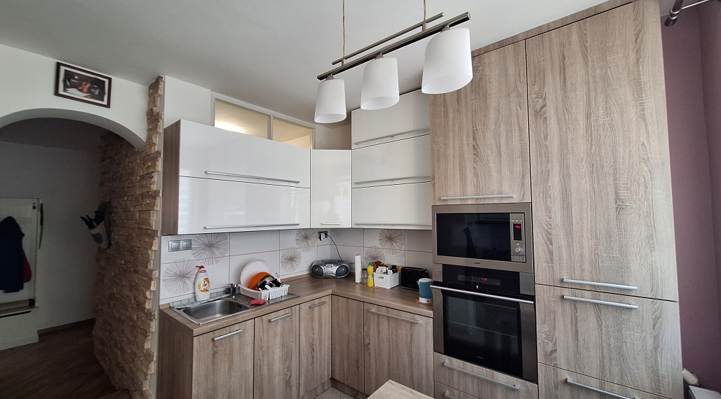 3-IZBOVÝ BYT S BALKÓNOM NA PREDAJ - SÍDLISKO JUH