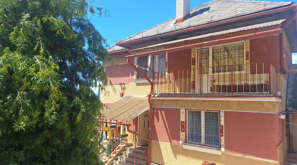 ZNÍŽENÁ CENA ! LIPOVNÍK ! RODINNÝ DOM NA PREDAJ !