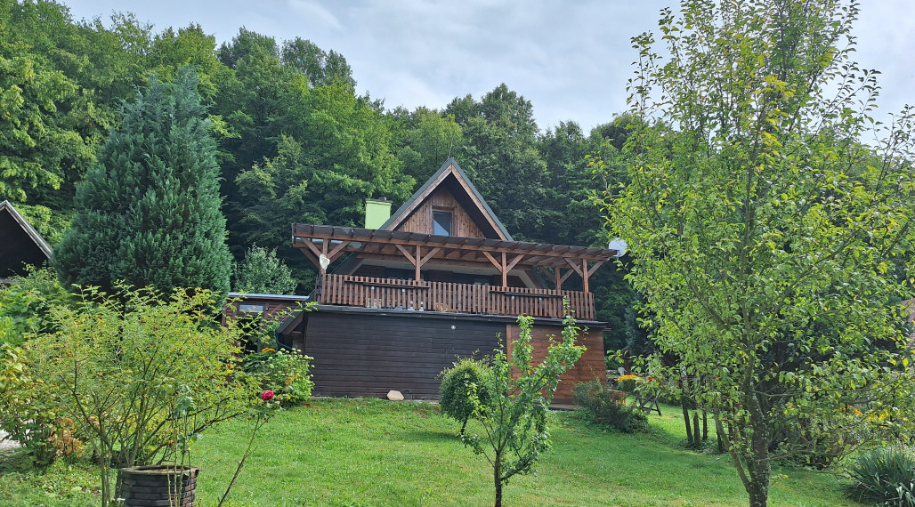 JEDINEČNÁ ! CHATA V SLOVENSKOM KRASE NA PREDAJ !