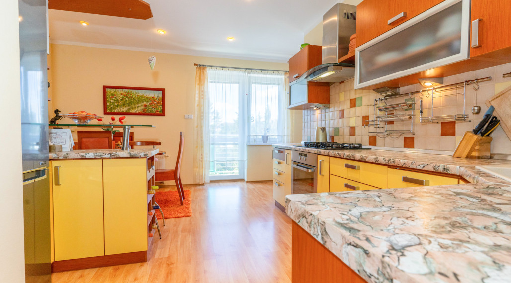 Exkluzívny prenájom:veľkometrážny 4-izbový byt v obľúbenej lokalite Popradu