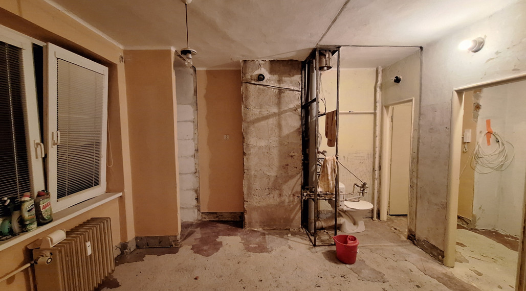 2-IZBOVÝ BYT S BALKÓNOM NA PREDAJ V ROŽŇAVE