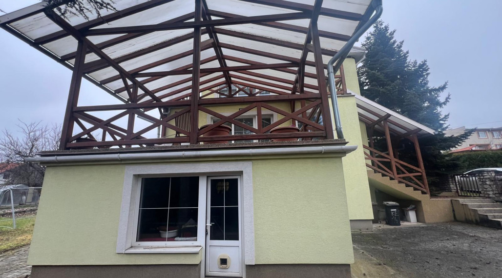 Na prenájom dom  na ulici Tehelná