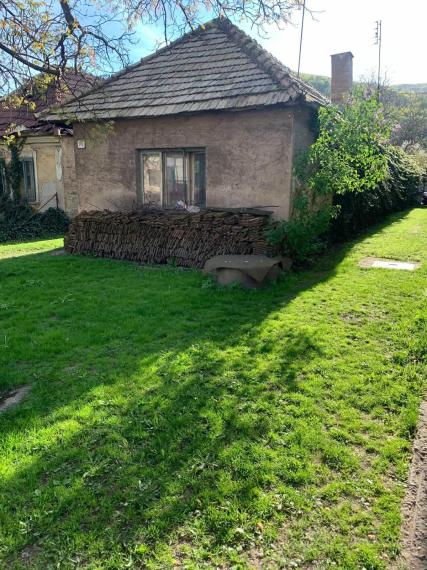 Na predaj VIDIECKY DOMČEK v pôvodnom stave v Nadabulej