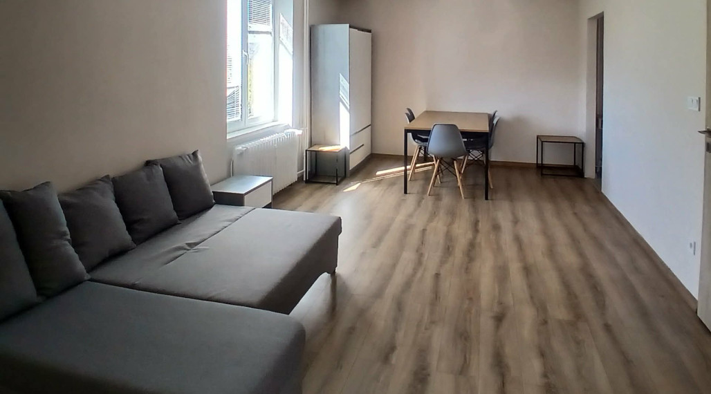 NA PREDAJ 3-IZBOVÝ BYT RENOVOVANÝ, VARGOVÉ POLE - ROŽŇAVA