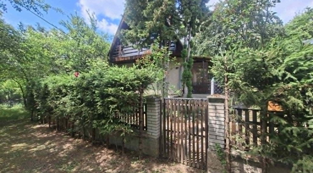 Na predaj chatársky raj pod Hrušovským nebom