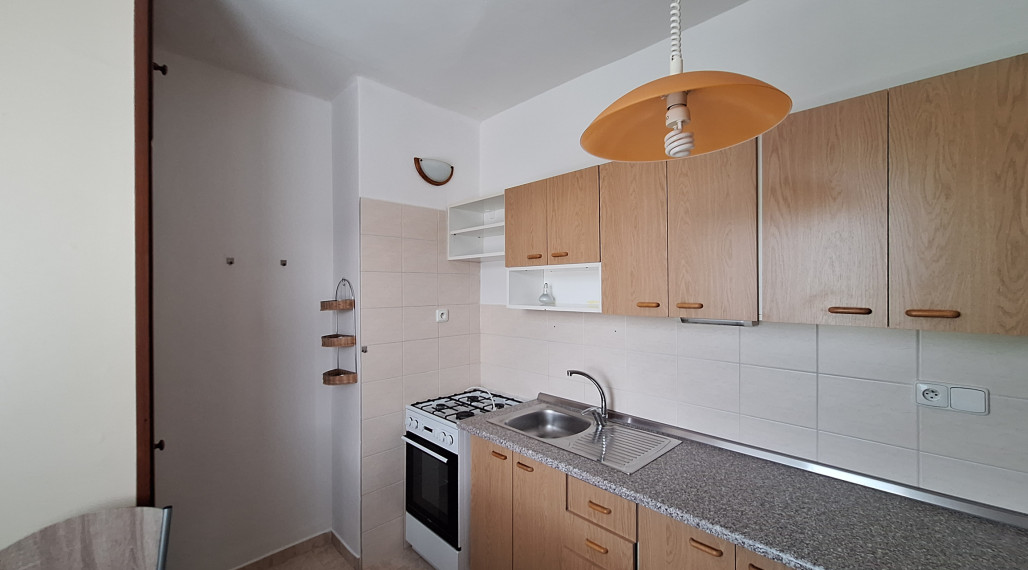1-IZBOVÝ BYT S BALKÓNOM NA PRENÁJOM