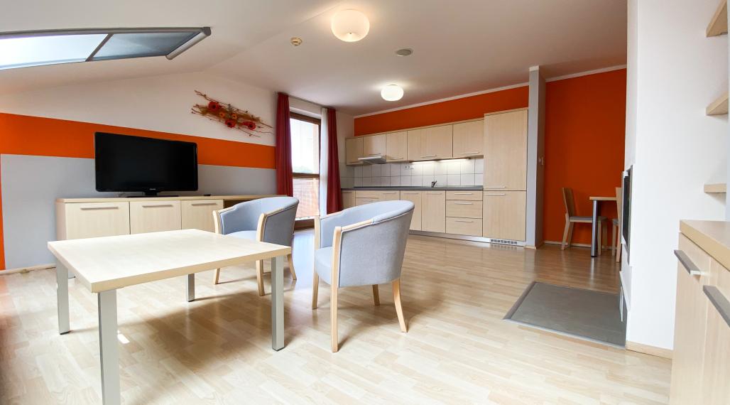 PRENÁJOM 2i apartmán v blízkosti centra s parkovacím miestom, Poprad