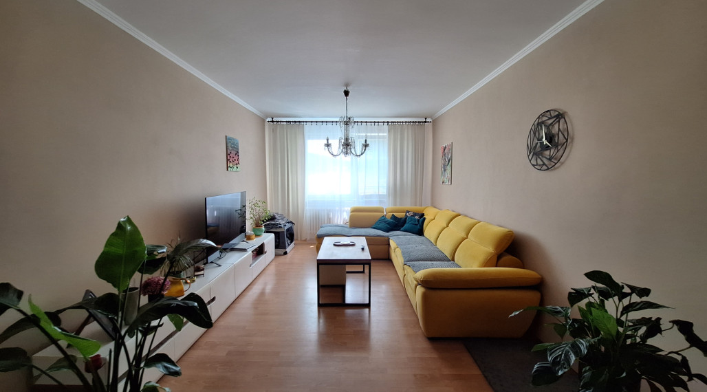 3-IZBOVÝ BYT S BALKÓNOM NA PREDAJ