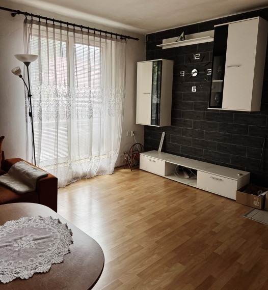 Dobšiná -3 izbový byt v centre mesta s balkónom na predaj