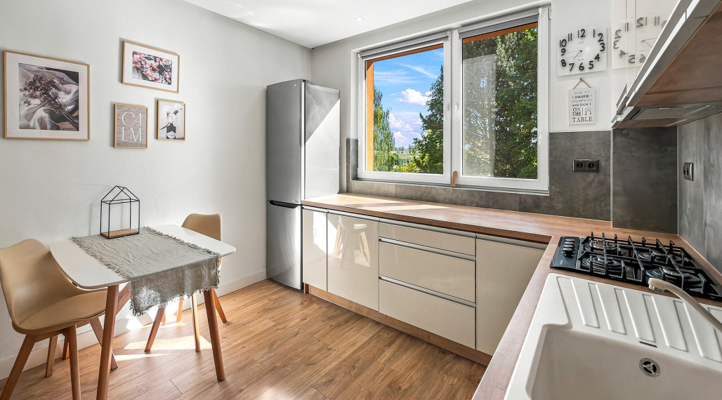 PRENÁJOM MODERNÝ 2-IZBOVÝ BYT S BALKÓNOM | L.SVOBODU - POPRAD